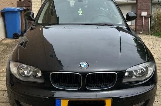 BMW 118 HATCH (2011) - Photo 7