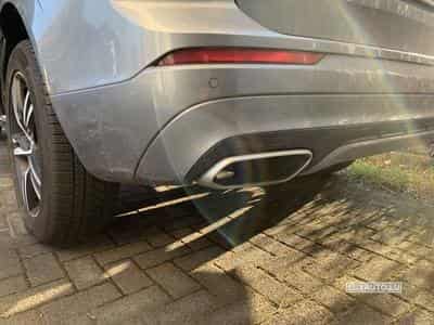 Volvo XC60 2.0 T8 Twin Engine R-Design eAWD Geartronic (2018) - Foto 13