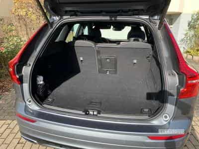 Volvo XC60 2.0 T8 Twin Engine R-Design eAWD Geartronic (2018) - Foto 9