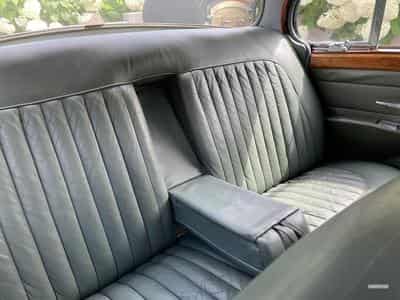 Jaguar MK II 3.4 (1970) - Photo 9