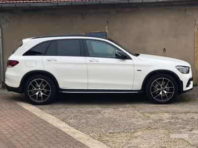 Mercedes GLC 300 300e AMG Line 4Matic 9G-Tronic (2020) - Photo 2