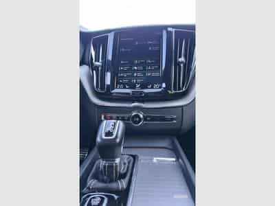 Volvo XC60 2.0 D4 190 R-Design Geartronic (2019) - Photo 3