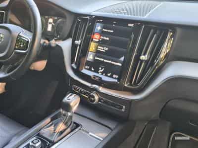 Volvo XC60 2.0 D4 190 R-Design Geartronic (2019) - Photo 4