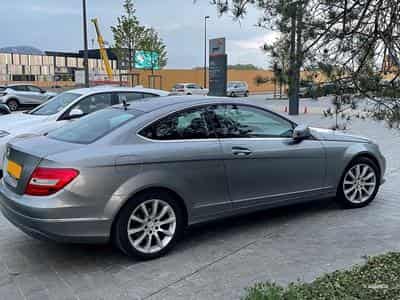 Mercedes C 180 Coupé 180 7G-Tronic (2013) - Foto 2
