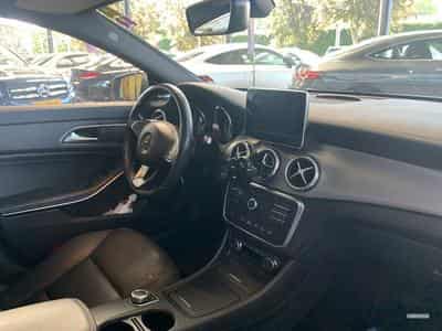 Mercedes CLA 220 Shooting Brake 220 Cdi Urban 7G-DCT (2015) - Foto 14