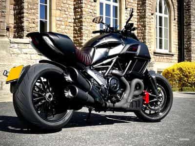 Ducati Diavel 1198 Carbon Edition (2018) - Foto 1