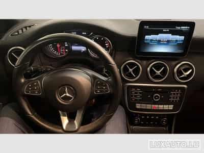 Mercedes A 200 200 7G-DCT (2016) - Photo 2