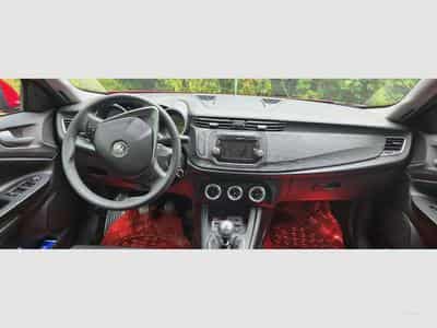 Alfa-Romeo Giulietta (2018) - Photo 4