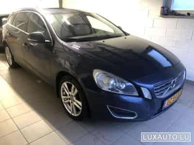 Volvo V60 D3 5cyl 163 summum (2012) - Photo 1