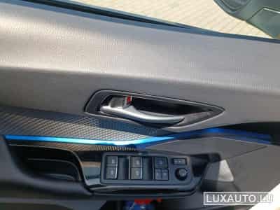 Toyota C-HR 122H CULT 2WD E-CVT (2019) - Photo 8