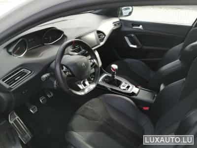 Peugeot 308 GTI 272CV (2016) - Photo 3