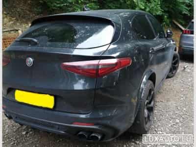 Alfa-Romeo Stelvio Quadrifoglio (2018) - Photo 7
