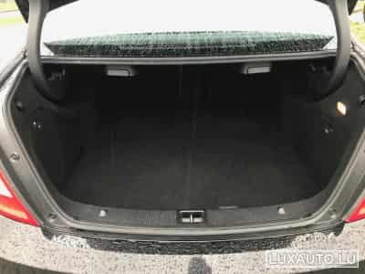 Mercedes C 63 AMG (2009) - Foto 4