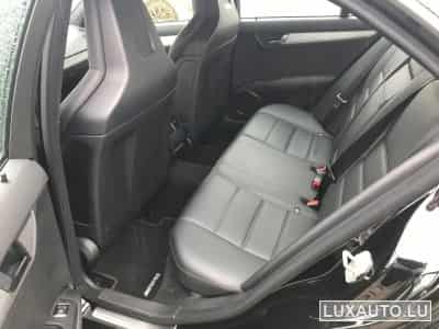 Mercedes C 63 AMG (2009) - Foto 5