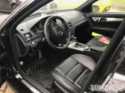 Mercedes C 63 AMG (2009) - Foto 6