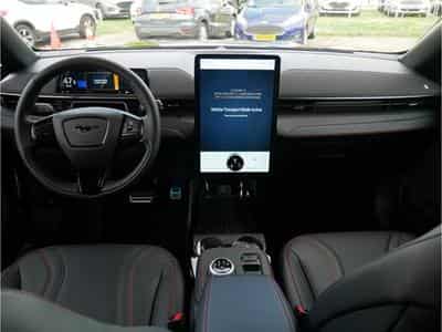 Ford Mustang Mach-E Premium AWD 76kWh Standard Range 269CV/198kW - A1 (2023) - Foto 2