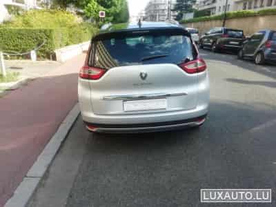 Renault Grand Scenic Intens (2021) - Photo 11