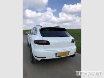 Porsche Macan Turbo (2015) - Photo 2