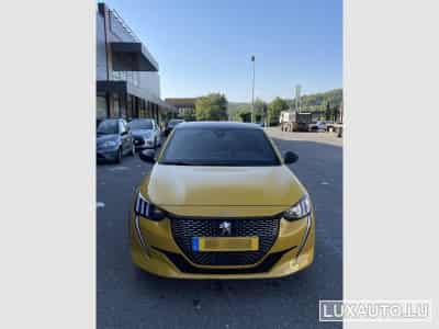 Peugeot 208 GT (2022) - Photo 6