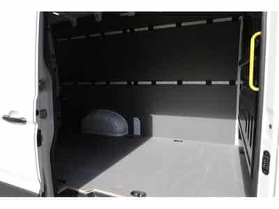 VW Crafter 35 Fourgon (2023) - Photo 7