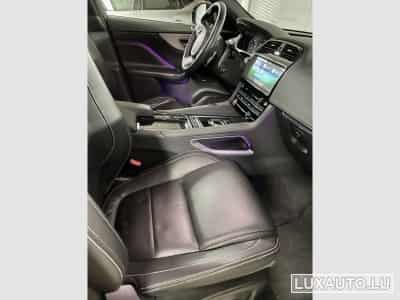 Jaguar F-Pace 180ch 20d Aut. AWD Chequered Flag (2021) - Photo 5