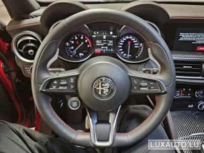 Alfa-Romeo Stelvio Estrema (2022) - Photo 13