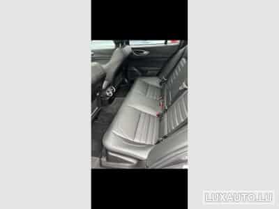 Alfa-Romeo Giulia MY22 Sprint 2.0 TB 200 AT (2022) - Photo 6