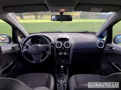 Opel Corsa D (2014) - Photo 9