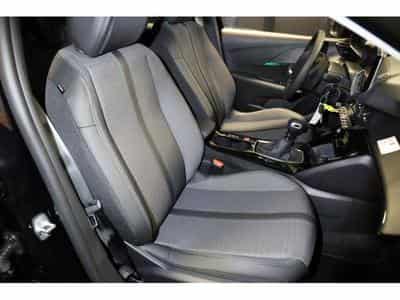 Peugeot 208 II Allure Pack (2023) - Photo 9