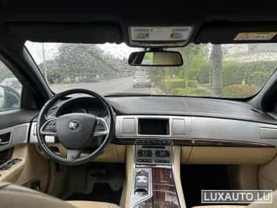 Jaguar XF XF 3.0 V6D 275PS (2014) - Photo 8