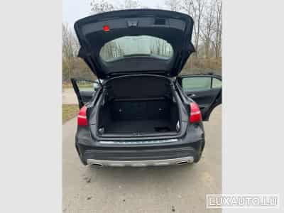 Mercedes GLA 180 Sporty Utilitiy AMG LINE (2019) - Foto 15