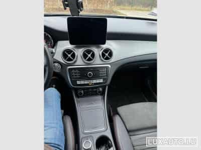 Mercedes GLA 180 Sporty Utilitiy AMG LINE (2019) - Foto 6