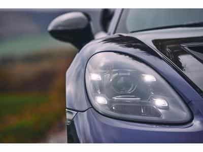 Porsche Cayman GT4 RS Weissach (2023) - Photo 14