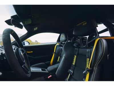 Porsche Cayman GT4 RS Weissach (2023) - Photo 2