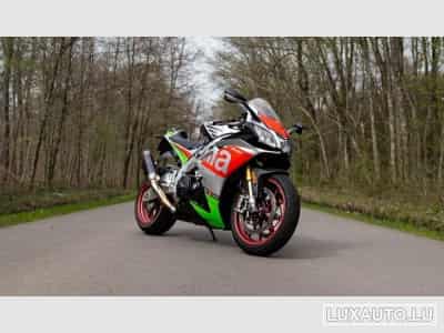 Aprilia RSV4 RSV4 RF Superpole (2017) - Foto 3
