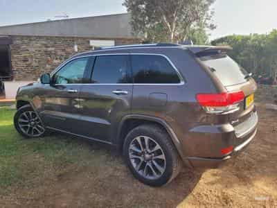 Jeep Cherokee GRAND CHEROKEE OVERLAND (2017) - Photo 4