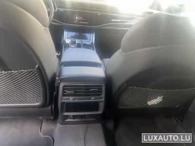 Audi Q8 S-line (2022) - Photo 10