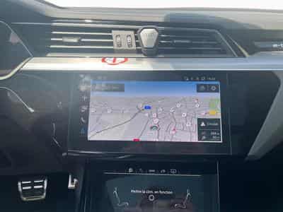 Audi Q8 S line 55 quattro (2024) - Photo 12