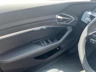 Audi Q8 S line 55 quattro (2024) - Photo 13