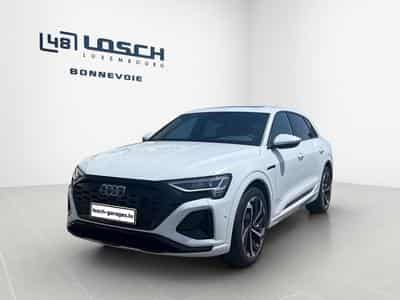 Audi Q8 S line 55 quattro (2024) - Photo 2