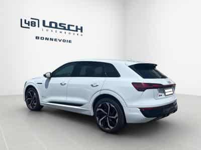 Audi Q8 S line 55 quattro (2024) - Photo 4