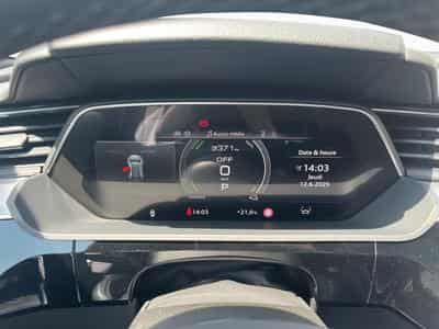 Audi Q8 S line 55 quattro (2024) - Photo 8