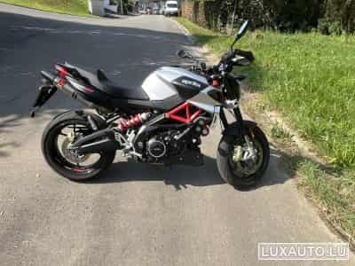 Aprilia Shiver Ligne Akrapovic (2019) - Foto 2