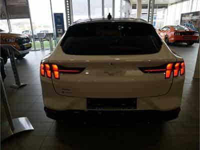 Ford Mustang Mach-E AWD 99kWh Extended Range 351cv/258kW - A1 GAR 0182031 (2023) - Foto 8