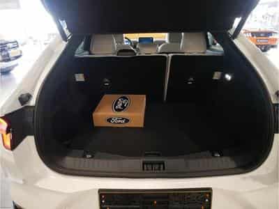 Ford Mustang Mach-E AWD 99kWh Extended Range 351cv/258kW - A1 GAR 0182031 (2023) - Foto 9