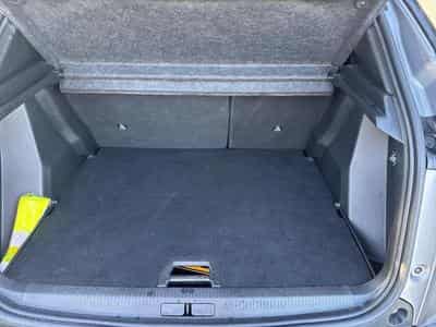 Peugeot 2008 II GT (2022) - Foto 10