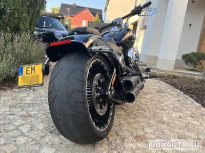 Harley-Davidson Softail Breakout (2017) - Foto 1