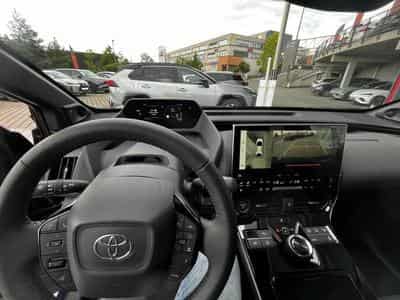 Toyota bZ4X STYLE PLUS (2023) - Photo 11