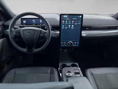 Ford Mustang Mach-E GT (2023) - Photo 8