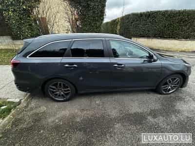Kia Ceed Sw GT Line 1.5T 160 DCT (2023) - Photo 5